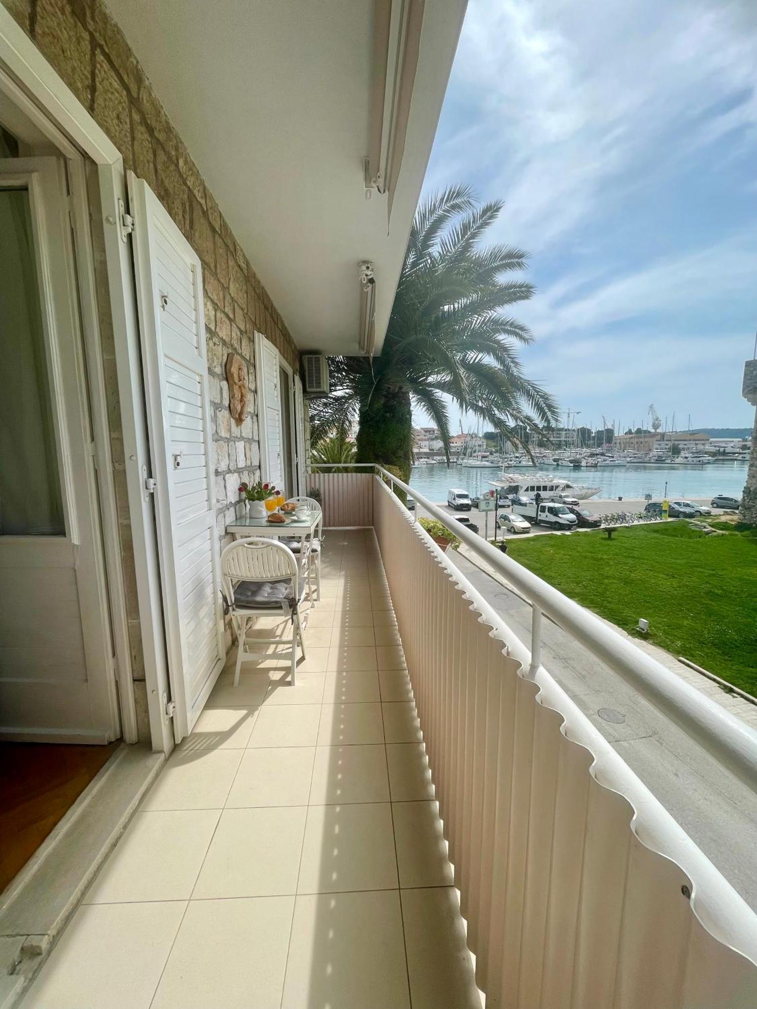 Dinka Old Town Apartment With Sea View Trogir Luaran gambar