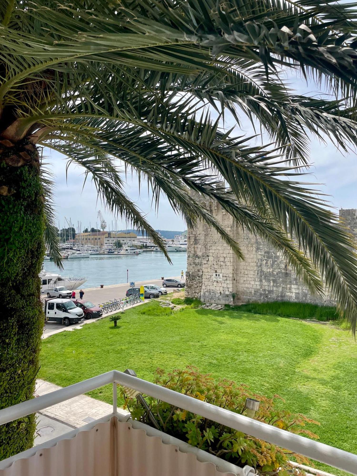 Dinka Old Town Apartment With Sea View Trogir Luaran gambar