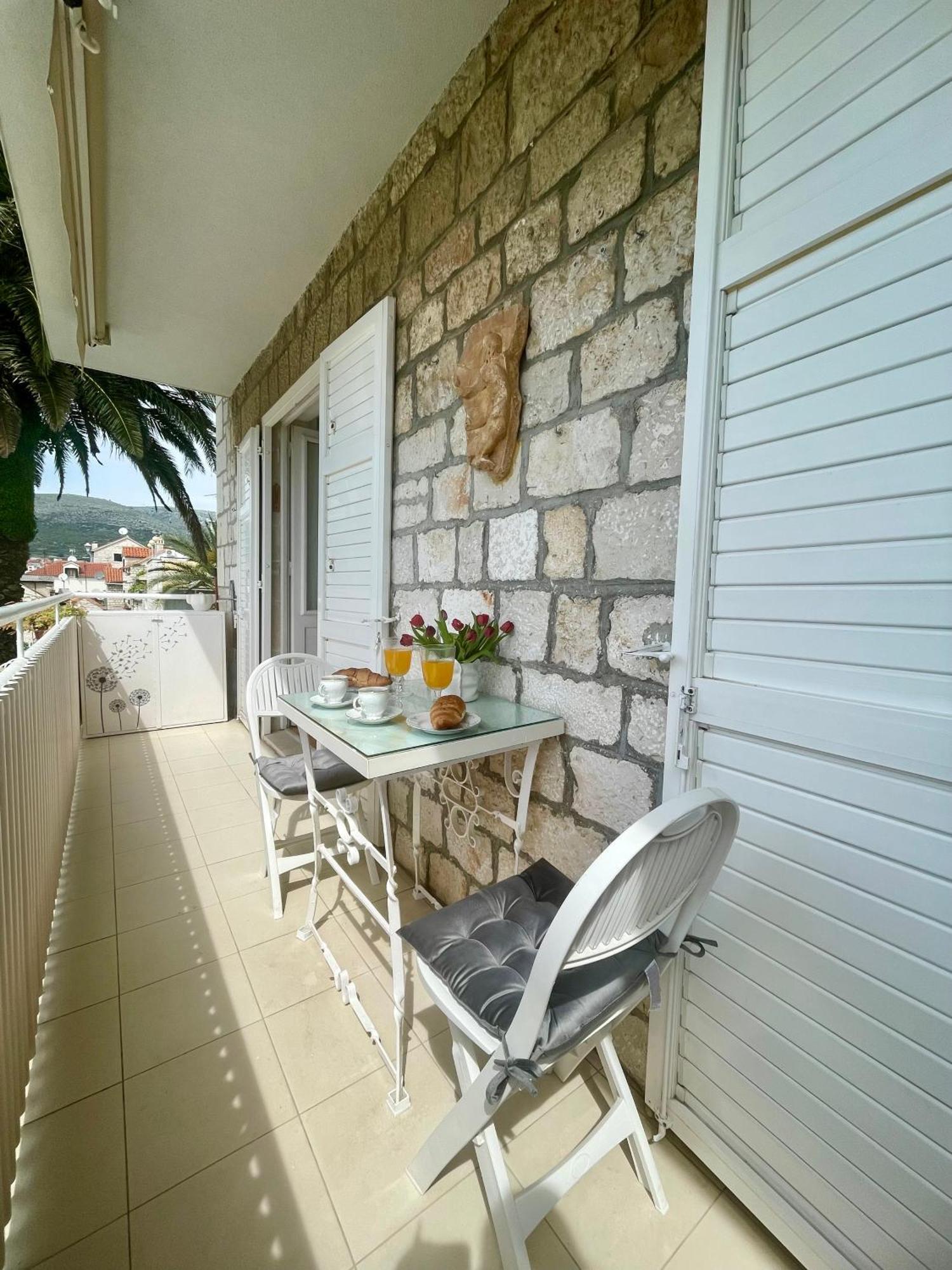 Dinka Old Town Apartment With Sea View Trogir Luaran gambar