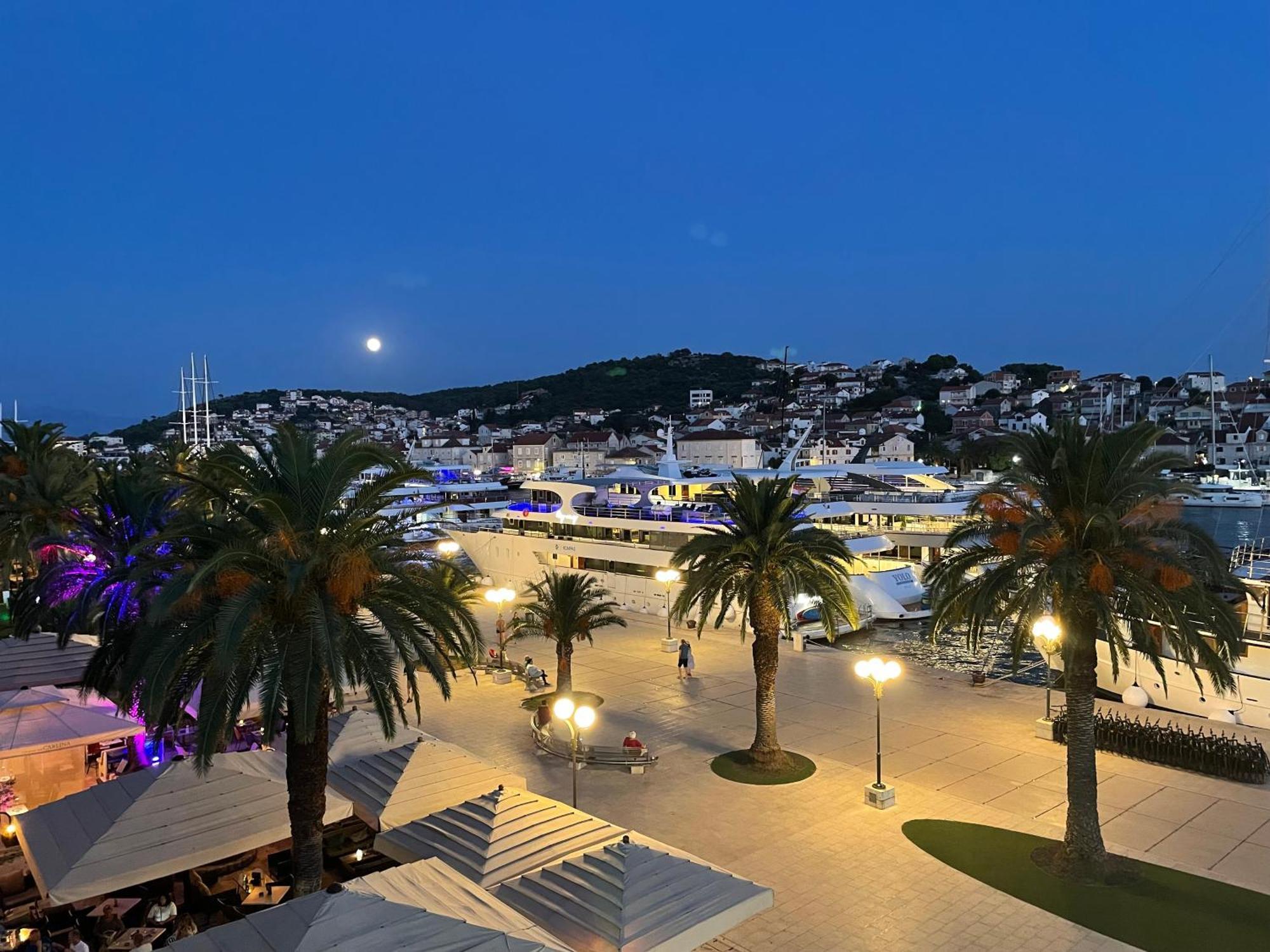 Dinka Old Town Apartment With Sea View Trogir Luaran gambar